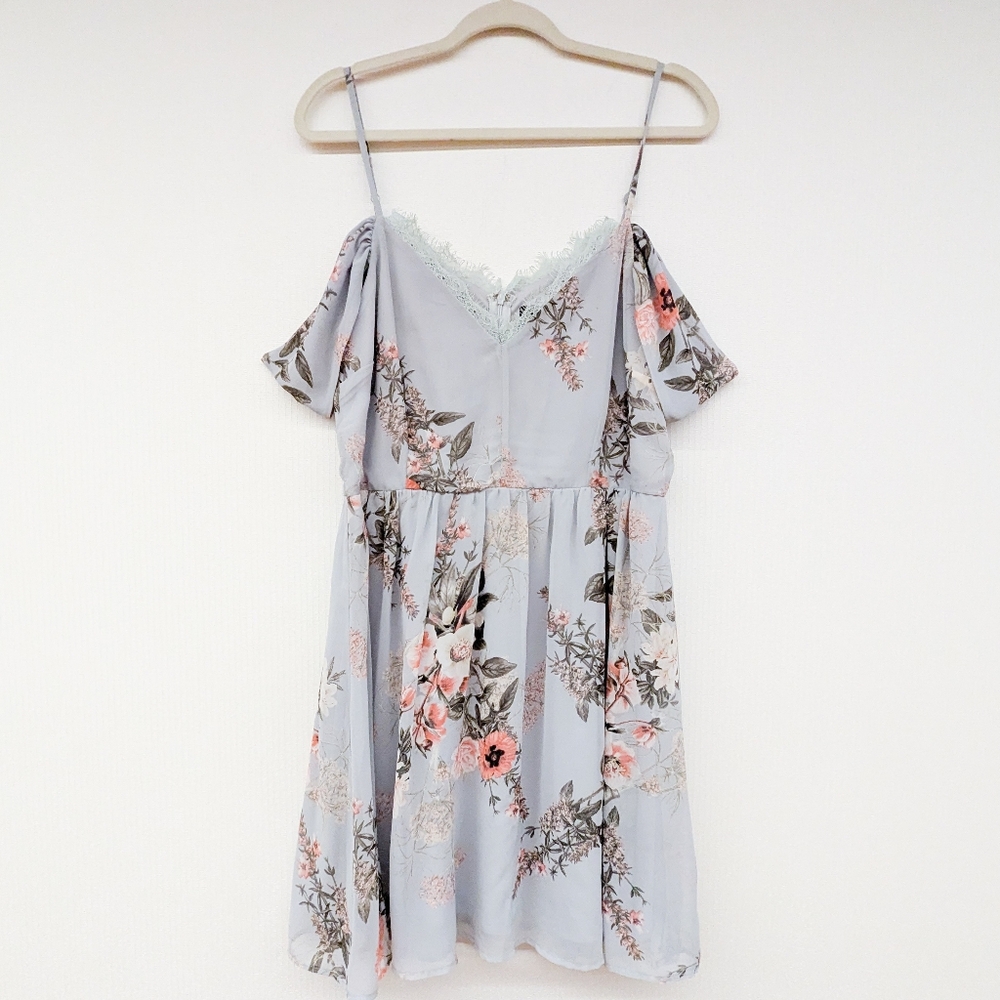Lulus Cold Shoulder Floral Midi Dress – Lace Trim Light Blue – Women’s XL